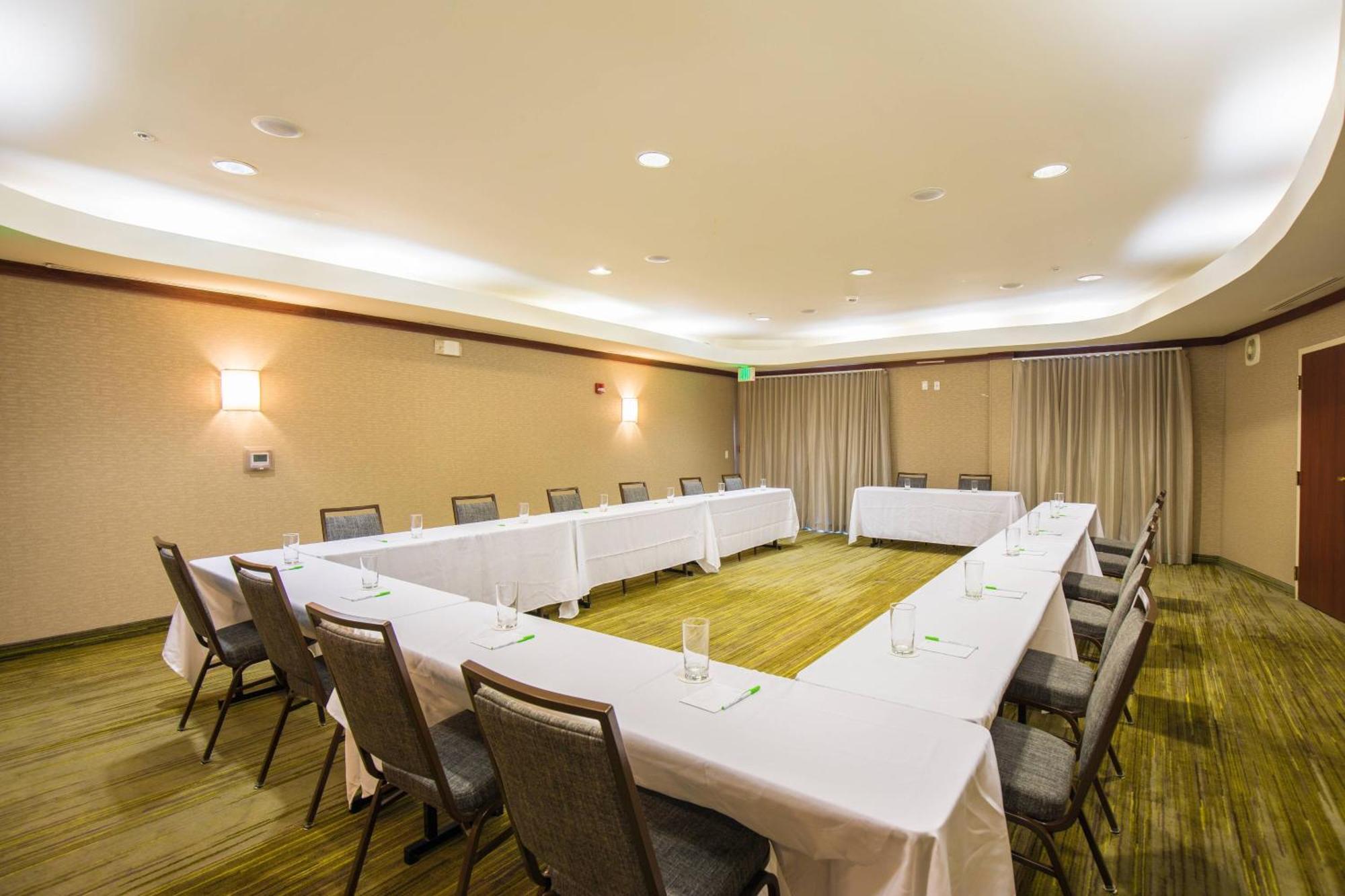 Courtyard By Marriott Merced Exterior photo