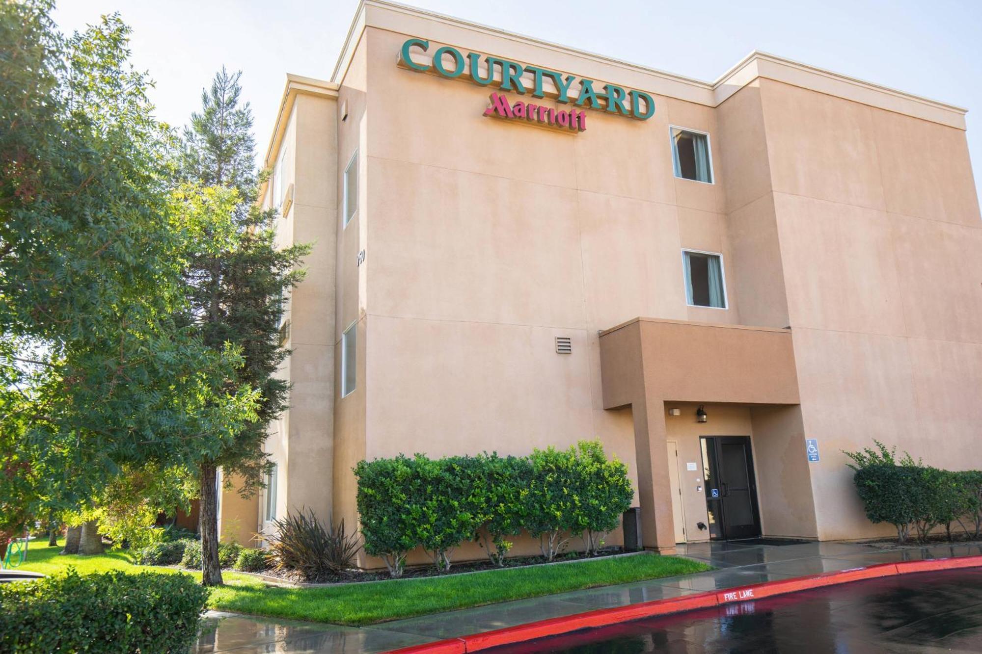 Courtyard By Marriott Merced Exterior photo