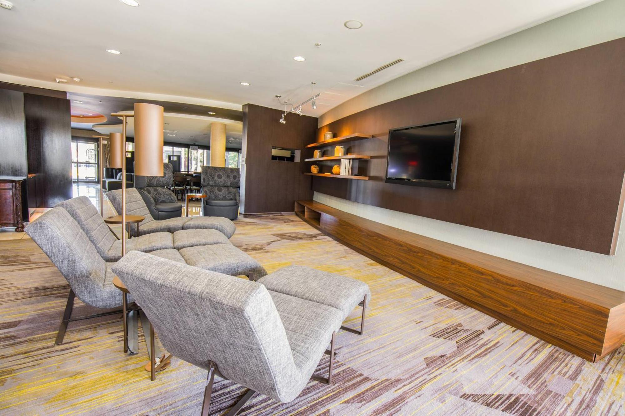 Courtyard By Marriott Merced Exterior photo